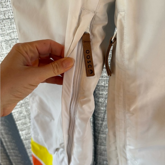 Women's Belted White Retro Rainbow Stripe Ski and Snow Suit XS - OOSC - Picture 6 of 13